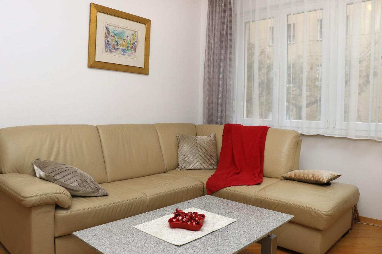 Apartment Elena 1, Zagreb City With Garage Eksteriør billede
